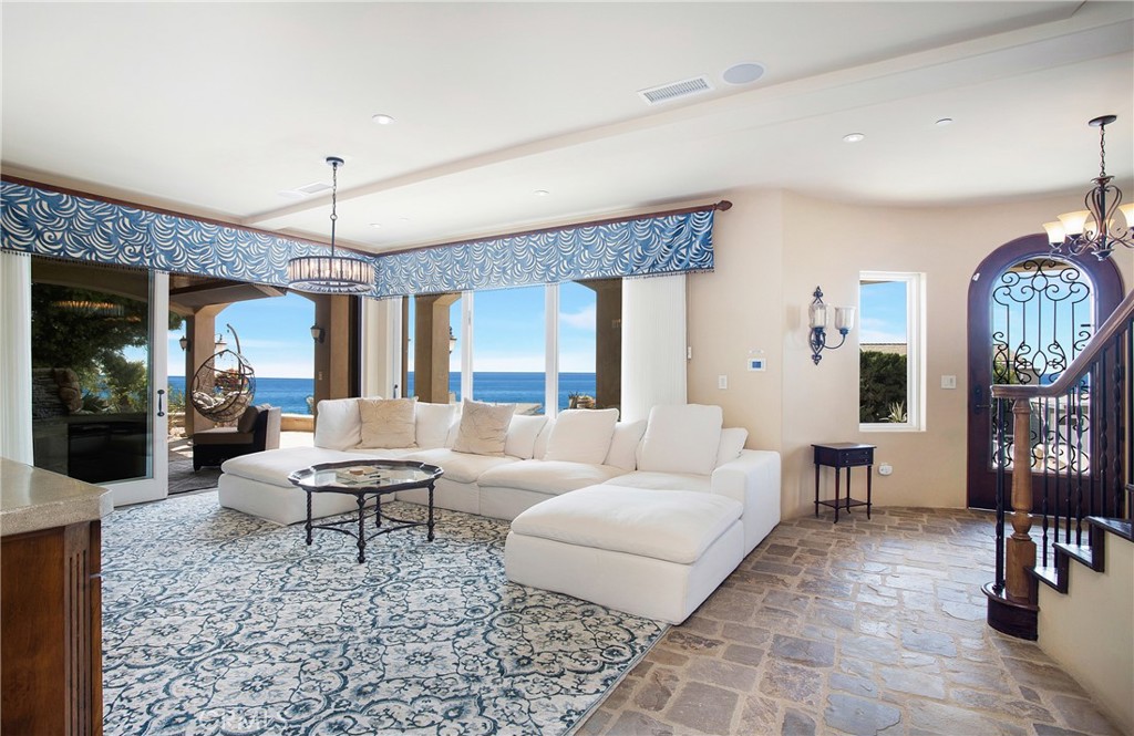 840 Canyon View Drive, Laguna Beach CA 92651 - photo 2