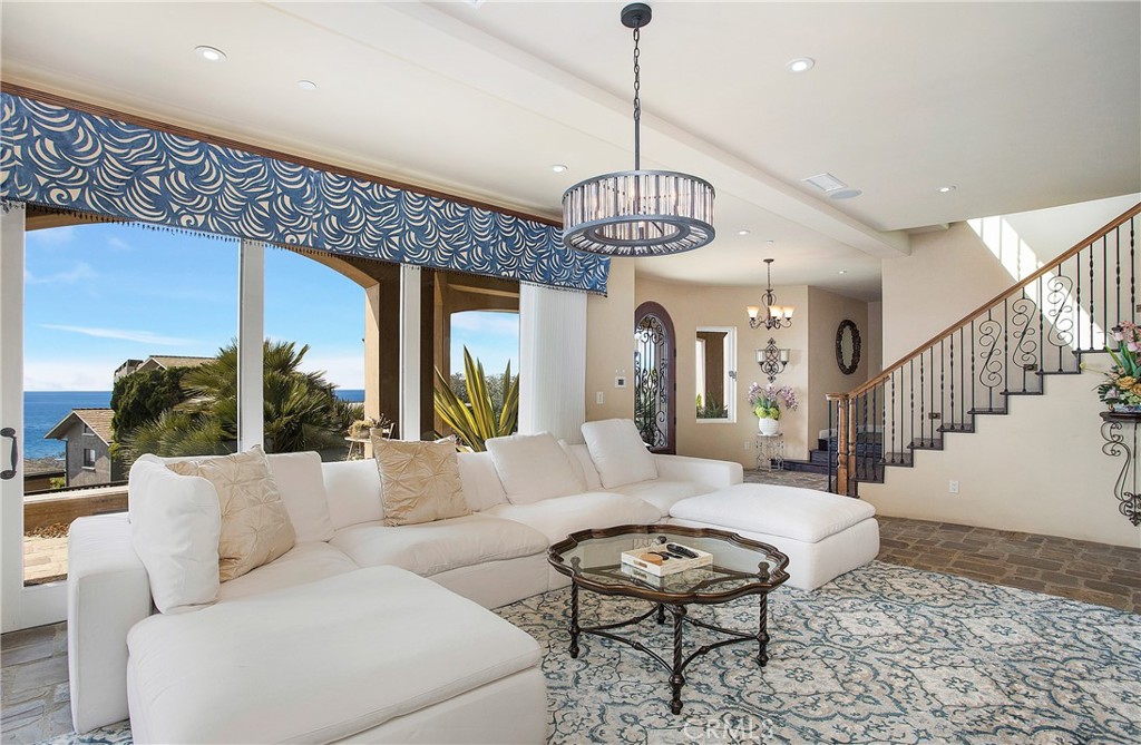 840 Canyon View Drive, Laguna Beach CA 92651 - photo 4