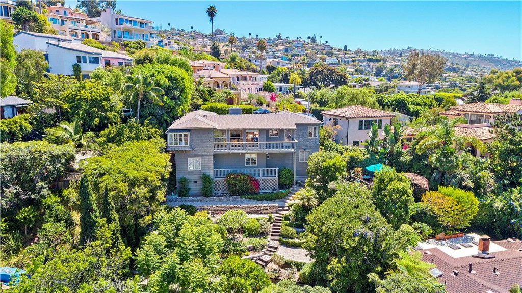 843 La Vista Drive, Laguna Beach CA 92651 - photo 1