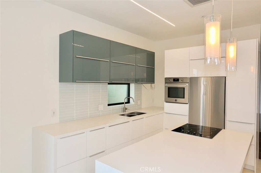845 Van Dyke Drive, Laguna Beach CA 92651 - photo 1