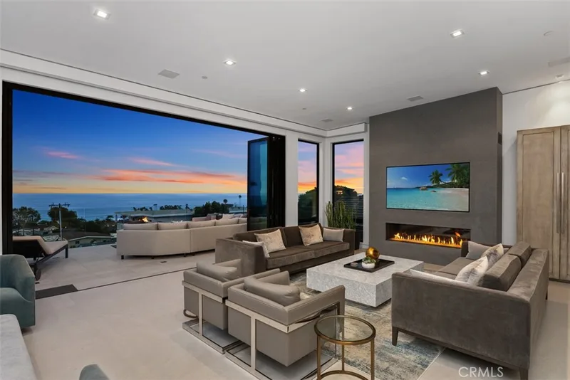848 Hillcrest Drive, Laguna Beach, CA 92651 848 Hillcrest Drive, Laguna Beach, CA 92651