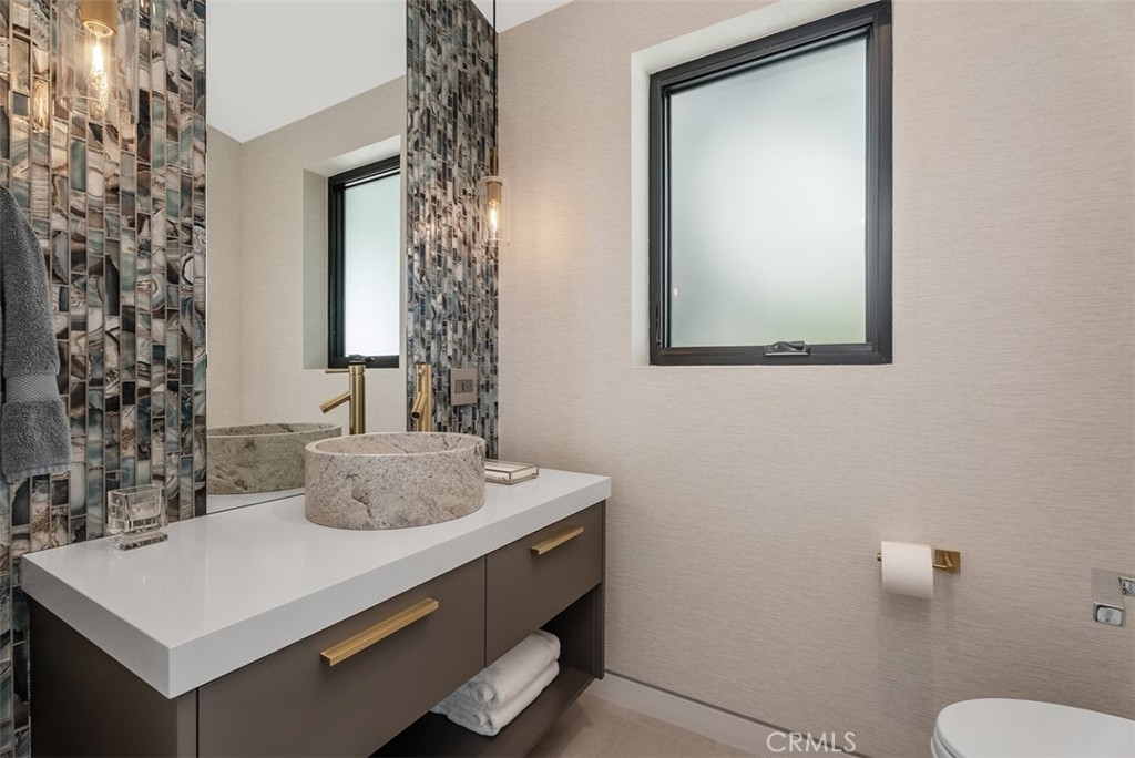 848 Hillcrest Drive, Laguna Beach CA 92651 - photo 31