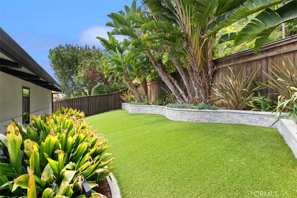 848 Hillcrest Drive, Laguna Beach CA 92651 - photo 41
