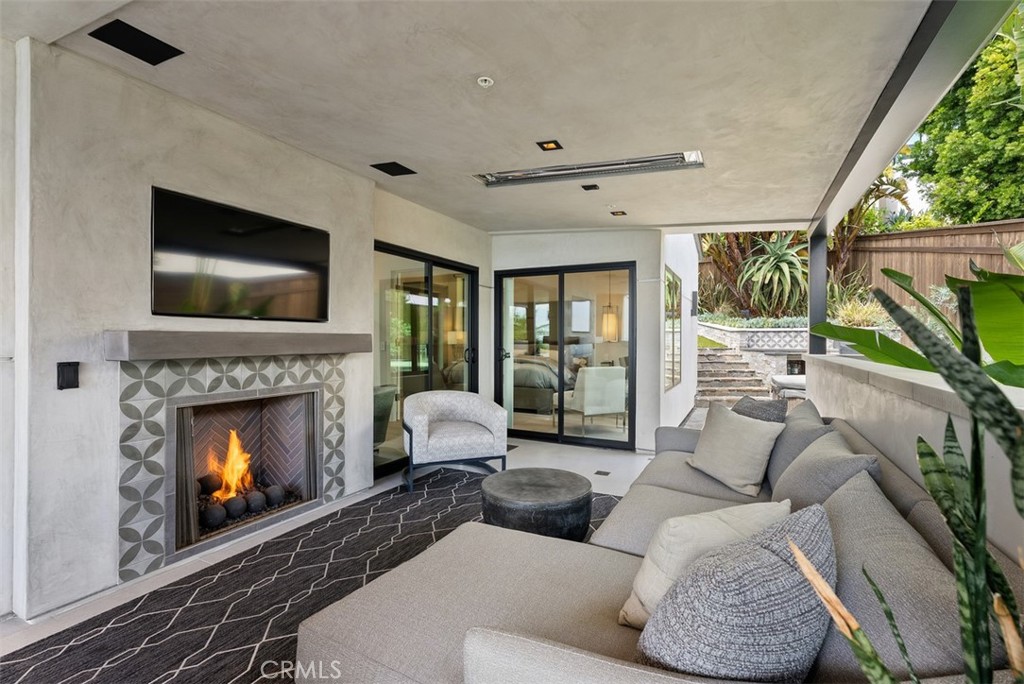 848 Hillcrest Drive, Laguna Beach CA 92651 - photo 58