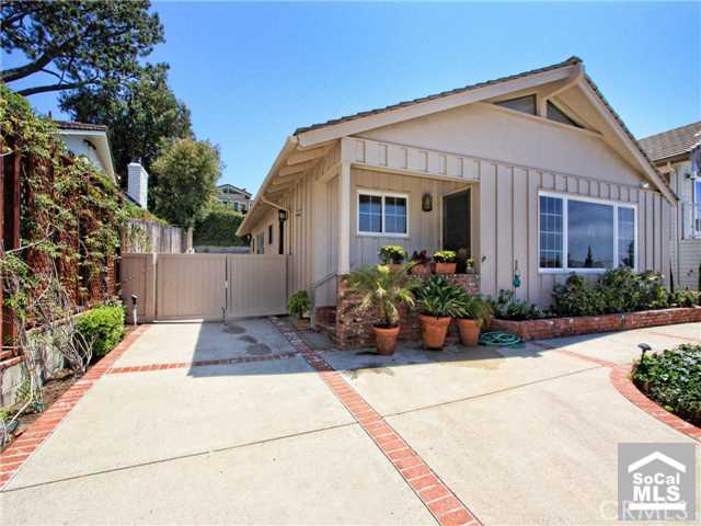 Attractive view of front of house - 85 S LA SENDA Drive, Laguna Beach CA 92651 - photo 1