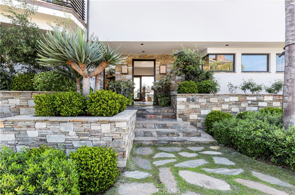 86 Emerald Bay, Laguna Beach CA 92651 - photo 3