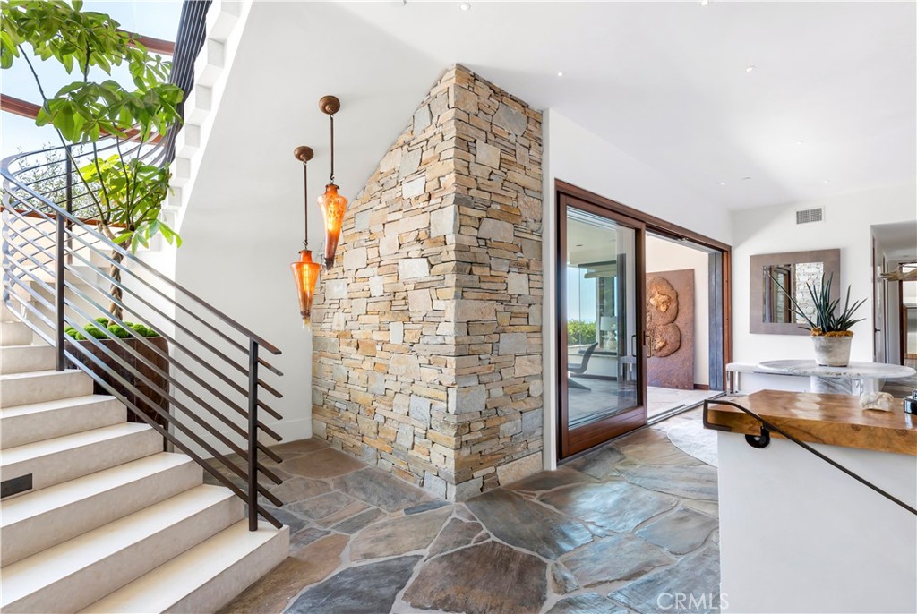 86 Emerald Bay, Laguna Beach CA 92651 - photo 4