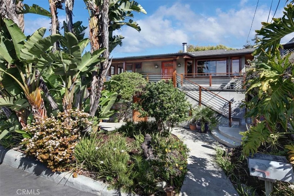 862 Catalina lower, Laguna Beach CA 92651 - photo 1