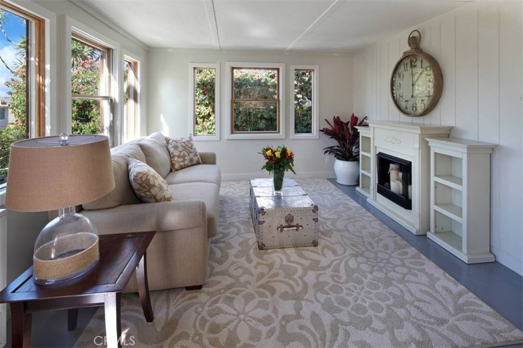 862 Catalina lower, Laguna Beach CA 92651 - photo 1