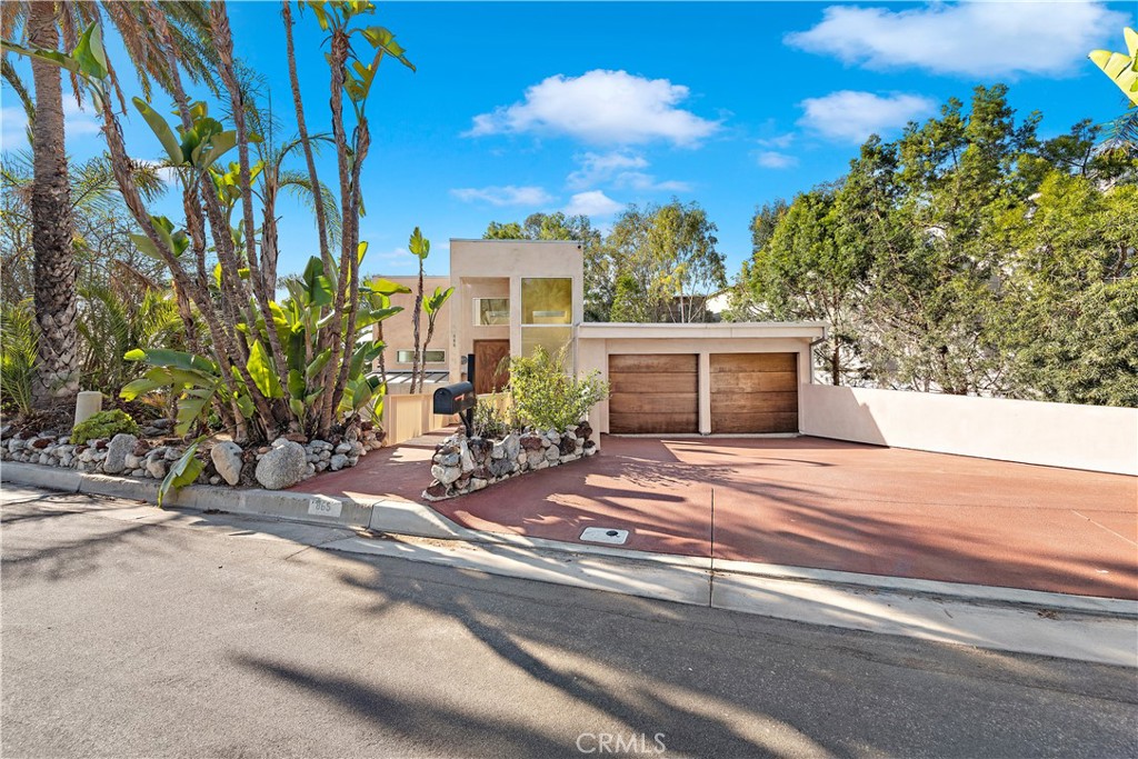 865 Balboa Avenue, Laguna Beach CA 92651 - photo 1