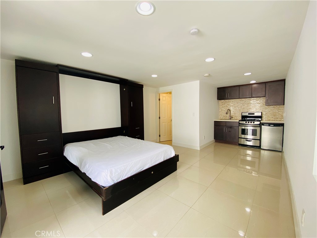 867 Tia Juana Street A, Laguna Beach CA 92651 - photo 1