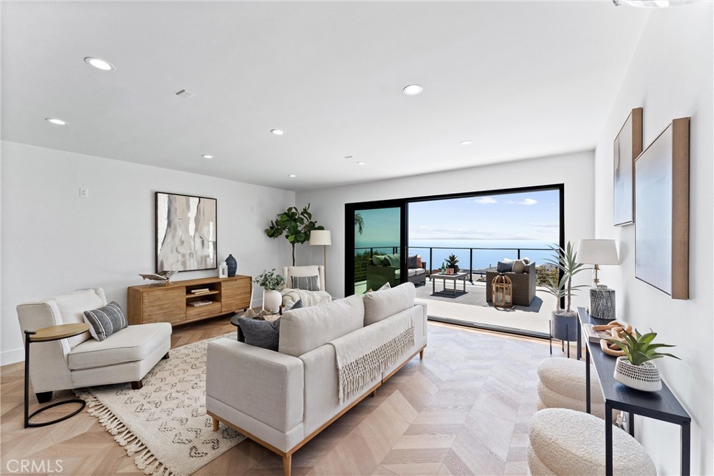 869 Santa Ana Street, Laguna Beach CA 92651 - photo 1