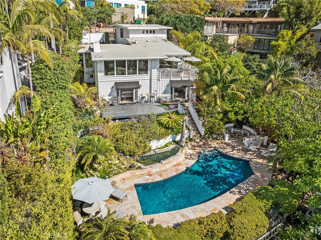 875 Coast View Drive, Laguna Beach CA 92651 - photo 4