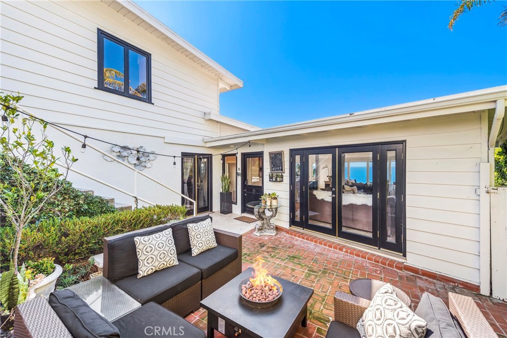 875 Coast View Drive, Laguna Beach CA 92651 - photo 14