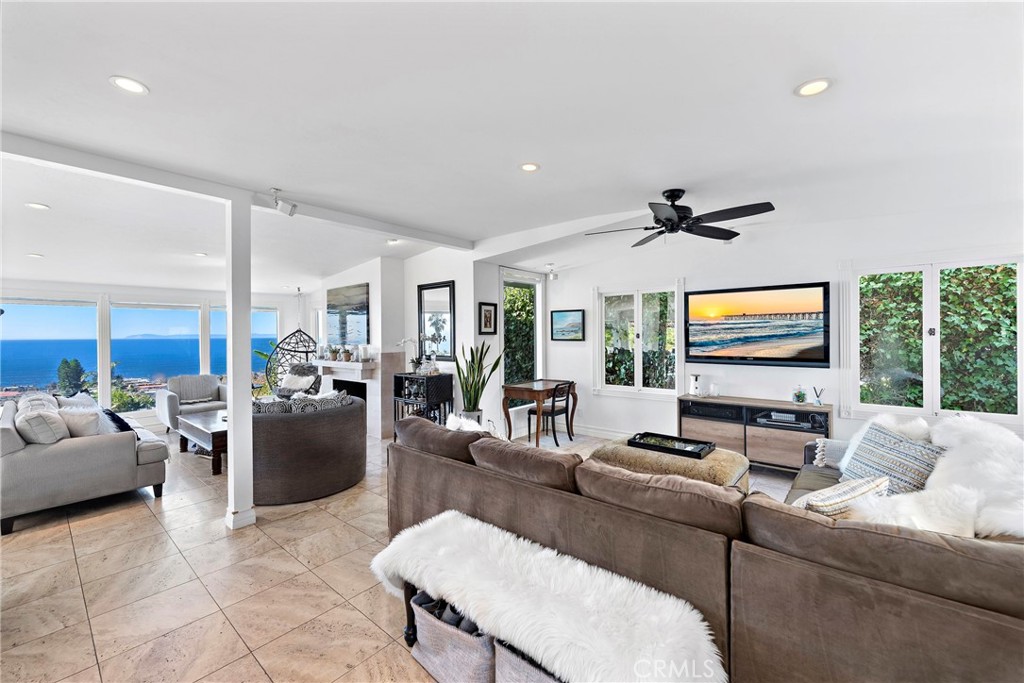 875 Coast View Drive, Laguna Beach CA 92651 - photo 21