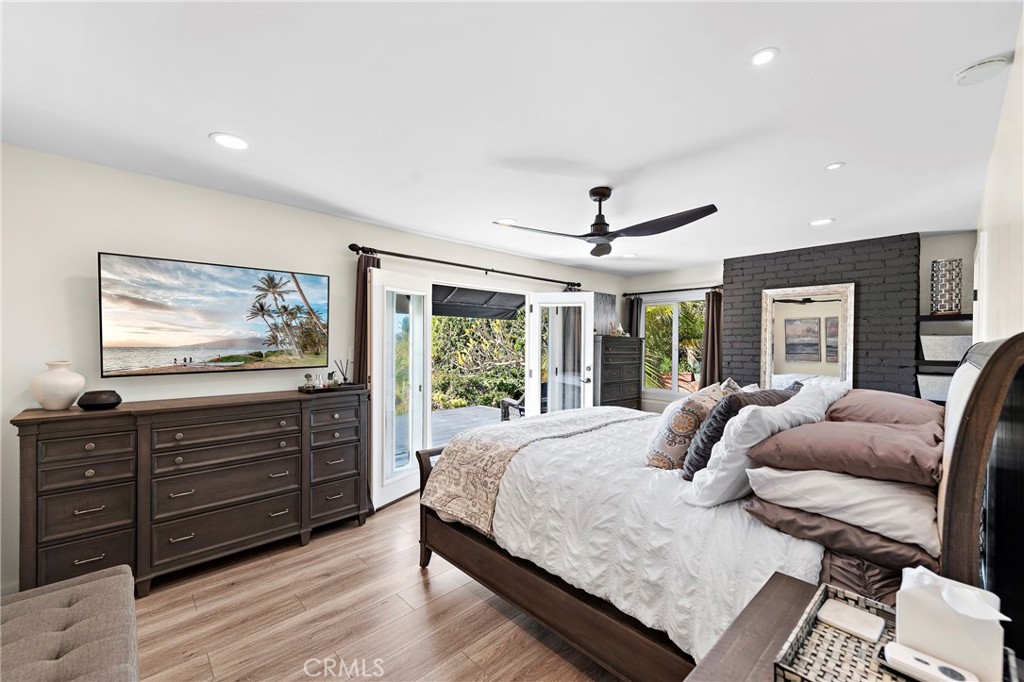 875 Coast View Drive, Laguna Beach CA 92651 - photo 29