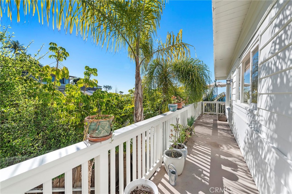 875 Coast View Drive, Laguna Beach CA 92651 - photo 40