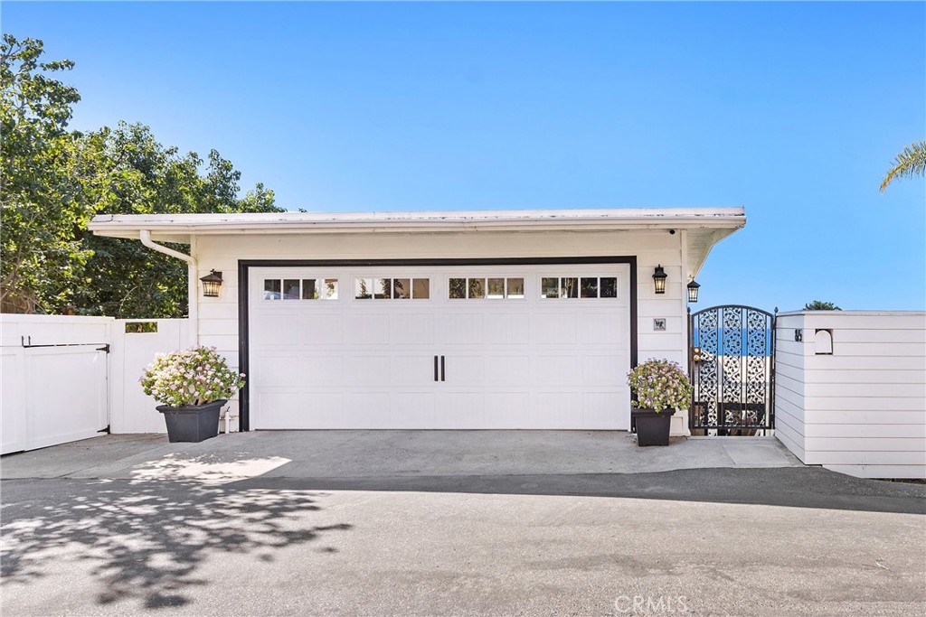 875 Coast View Drive, Laguna Beach CA 92651 - photo 43