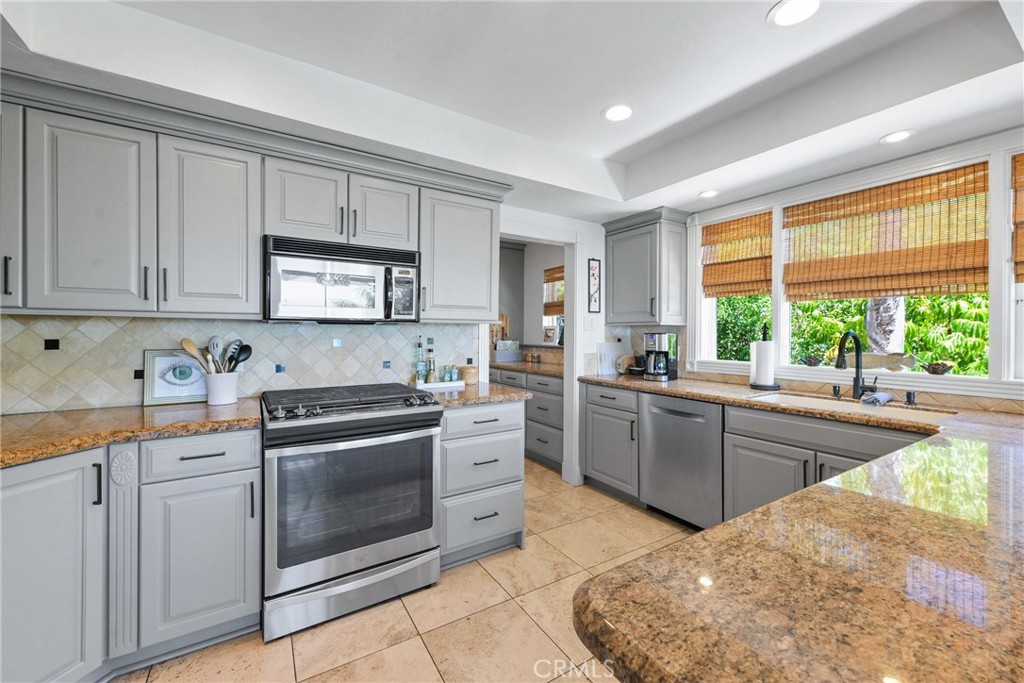875 Coast View Drive, Laguna Beach CA 92651 - photo 51