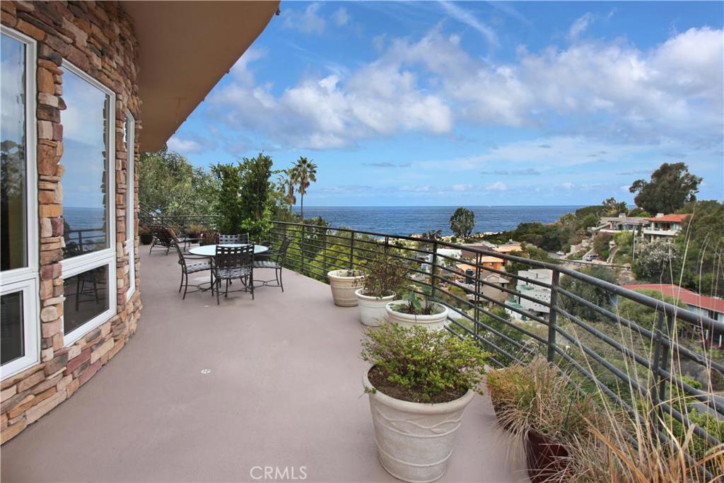 881 Diamond Street, Laguna Beach CA 92651 - photo 1