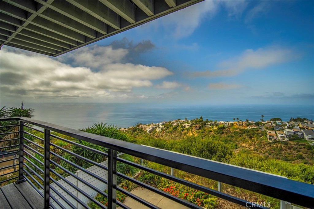 881 Quivera Street, Laguna Beach CA 92651 - photo 11