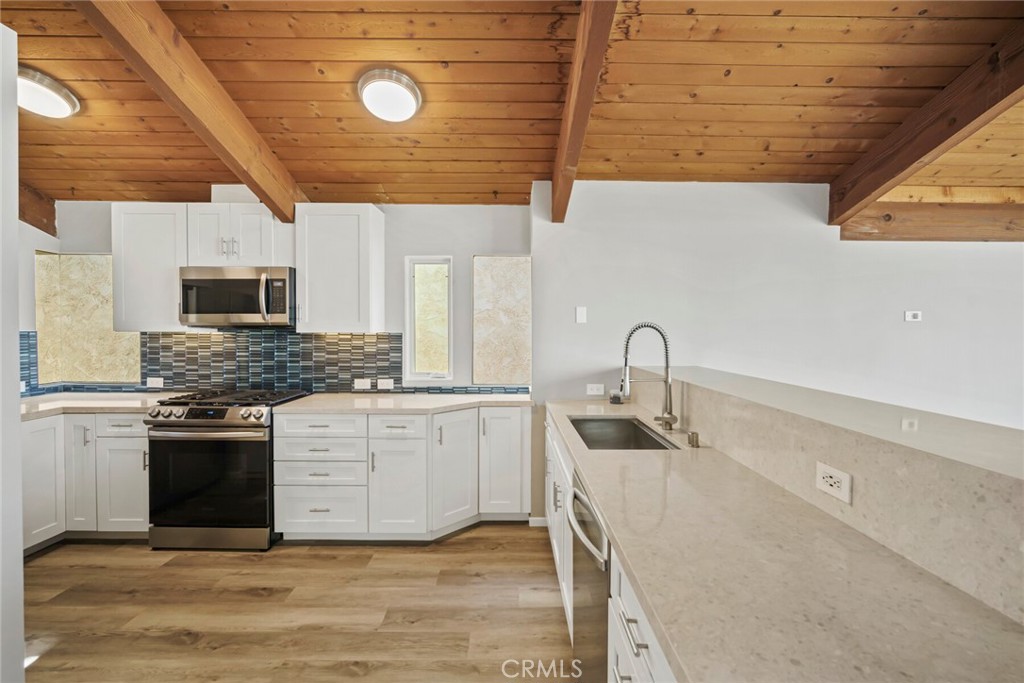 881 Quivera Street, Laguna Beach CA 92651 - photo 14