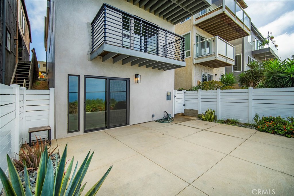 881 Quivera Street, Laguna Beach CA 92651 - photo 30