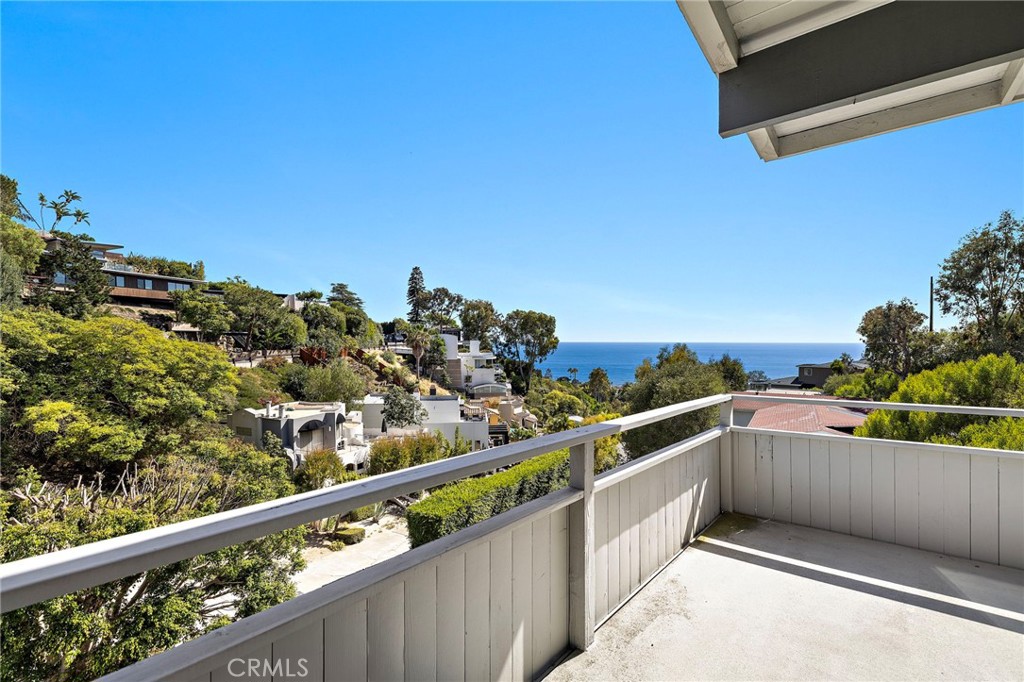 888 Summit Drive, Laguna Beach CA 92651 - photo 12