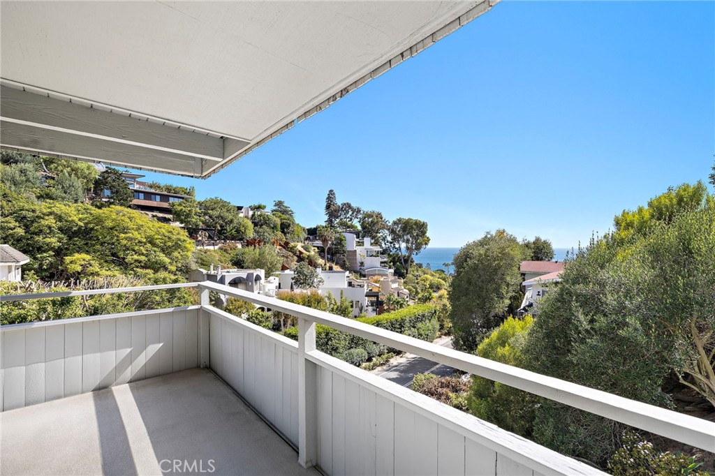 888 Summit Drive, Laguna Beach CA 92651 - photo 16