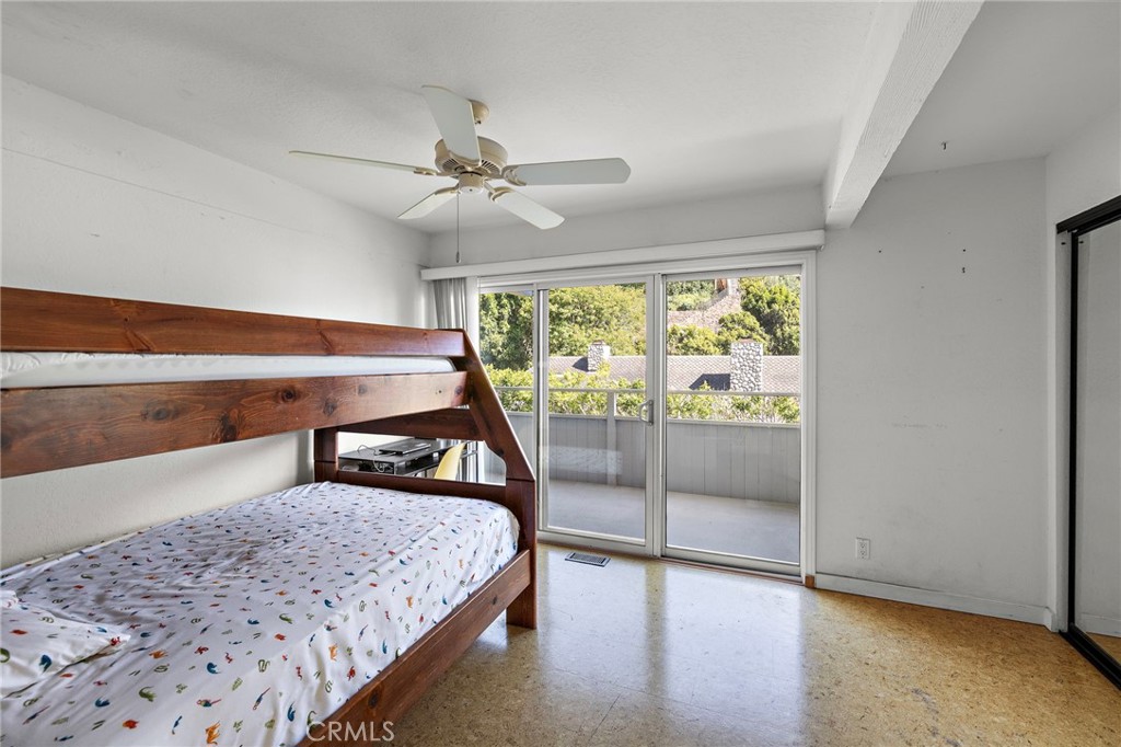 888 Summit Drive, Laguna Beach CA 92651 - photo 17