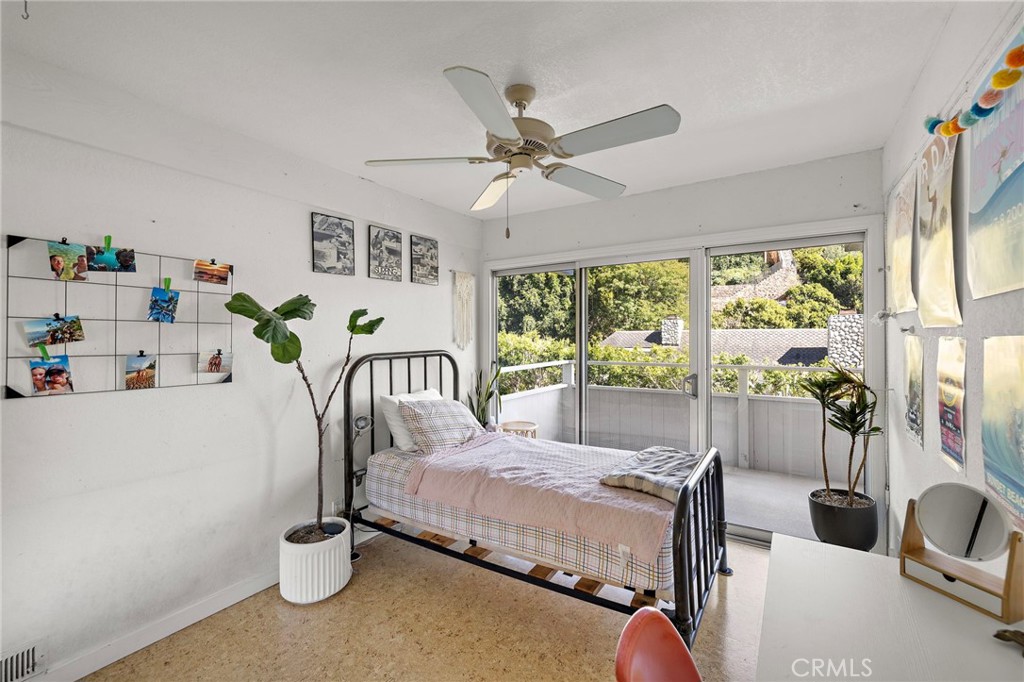 888 Summit Drive, Laguna Beach CA 92651 - photo 18