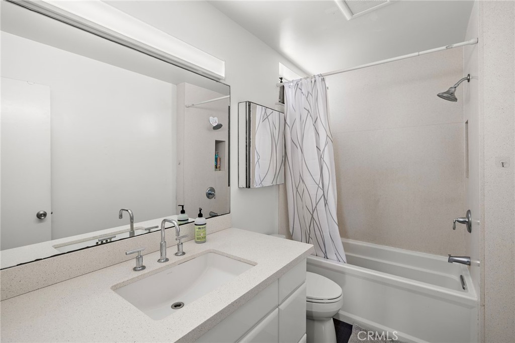 888 Summit Drive, Laguna Beach CA 92651 - photo 19