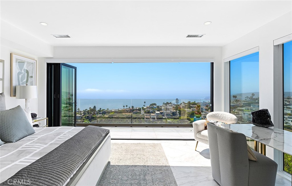 895 Quivera Street, Laguna Beach CA 92651 - photo 1