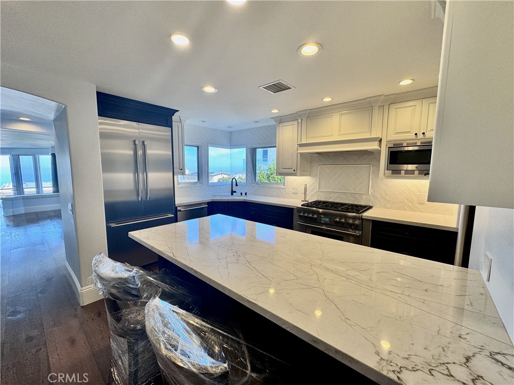 896 Quivera, Laguna Beach CA 92651 - photo 16