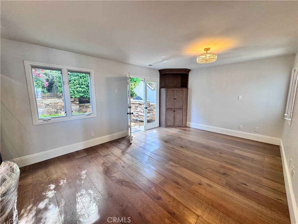 896 Quivera, Laguna Beach CA 92651 - photo 20