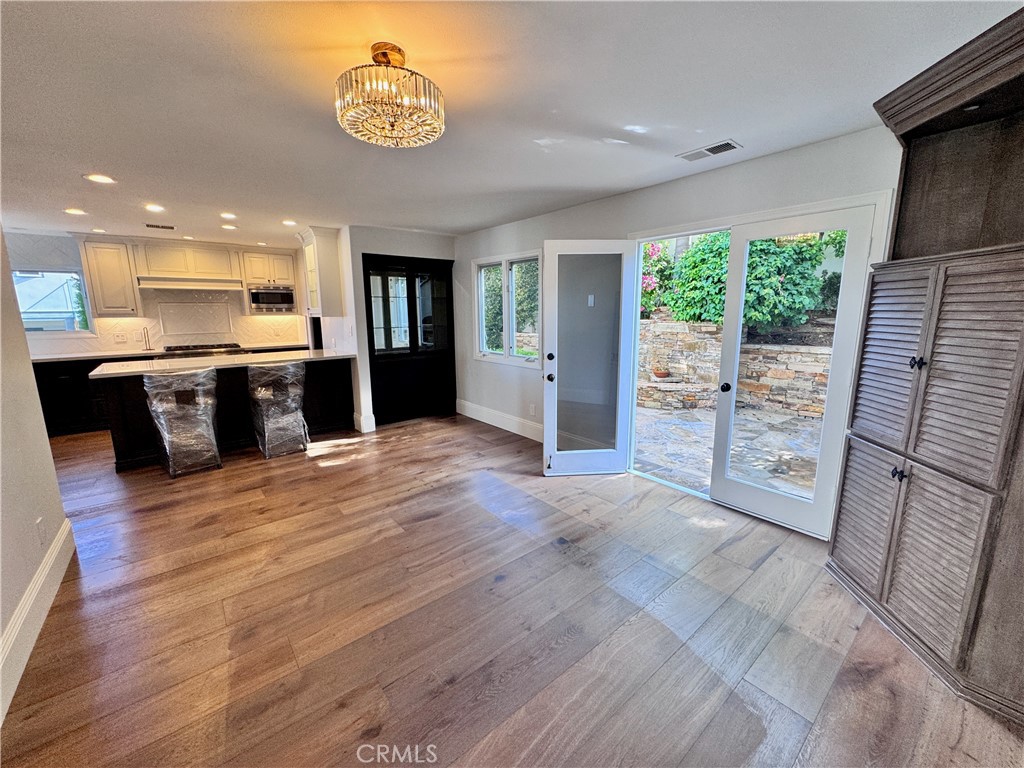 896 Quivera, Laguna Beach CA 92651 - photo 21