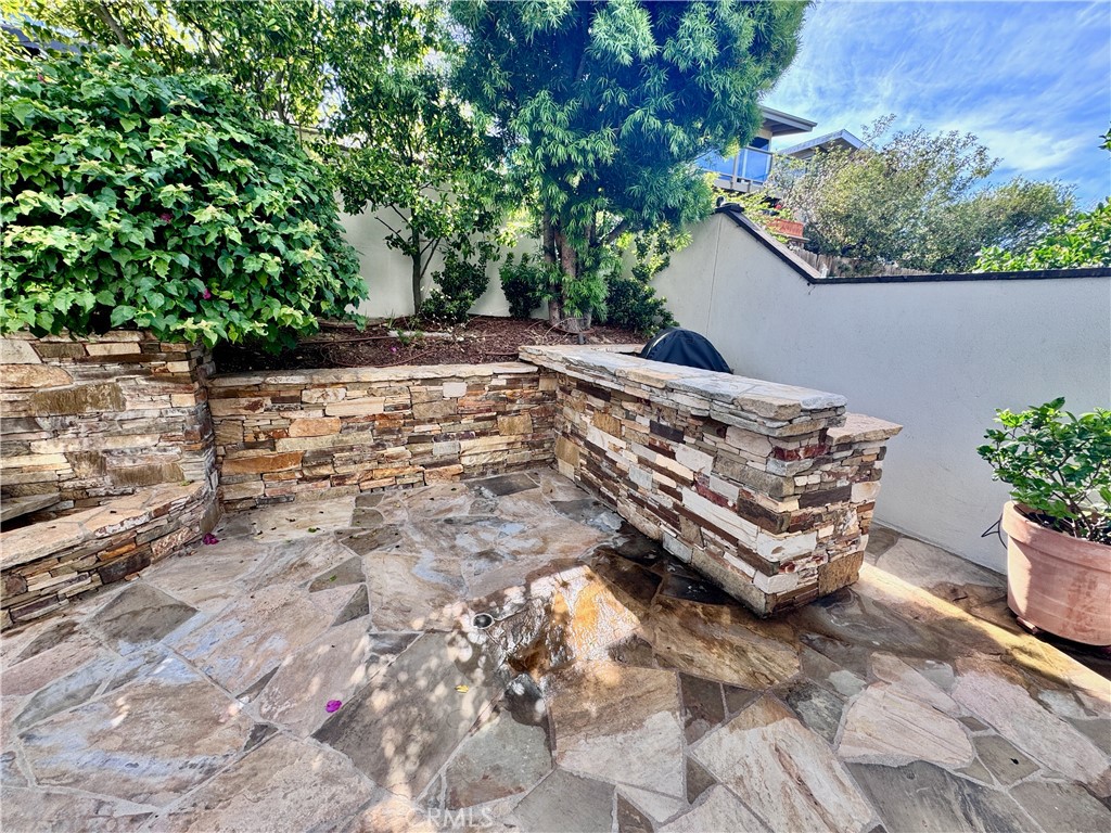 896 Quivera, Laguna Beach CA 92651 - photo 22