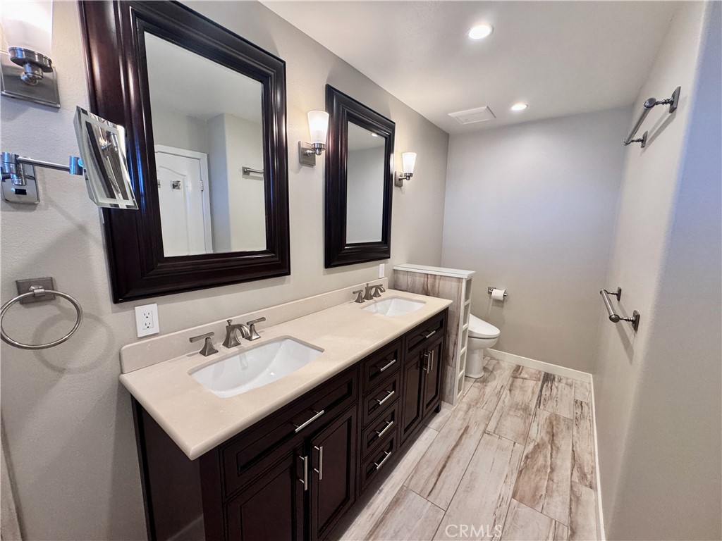 896 Quivera, Laguna Beach CA 92651 - photo 40