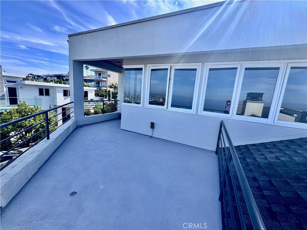 896 Quivera, Laguna Beach CA 92651 - photo 42