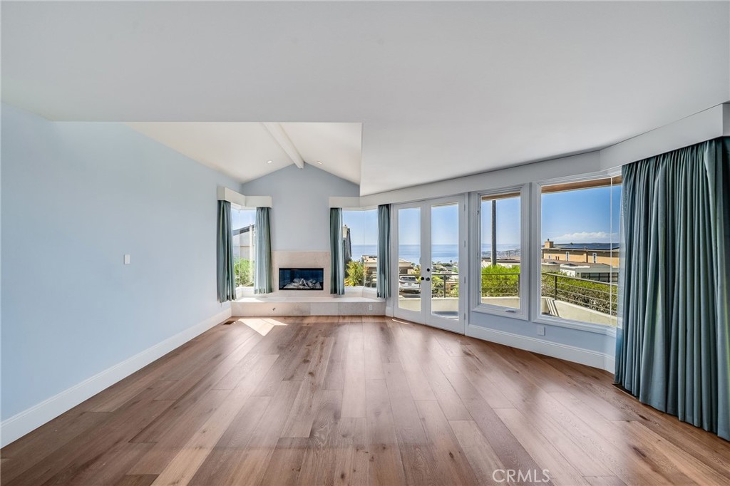 896 Quivera, Laguna Beach CA 92651 - photo 7