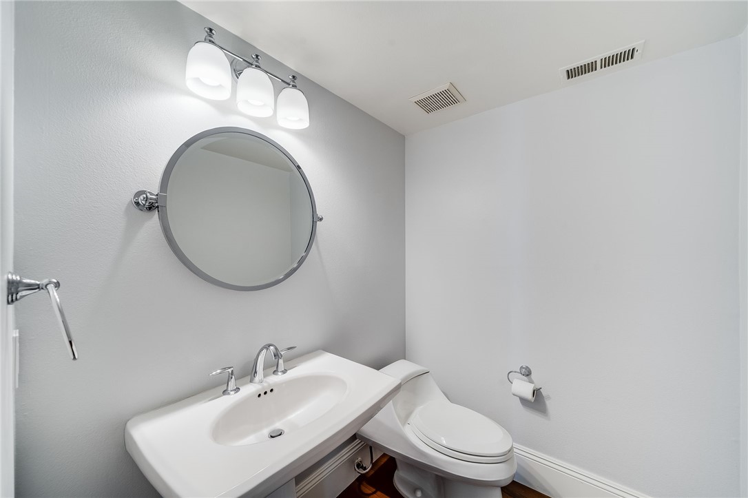 896 Quivera, Laguna Beach CA 92651 - photo 14