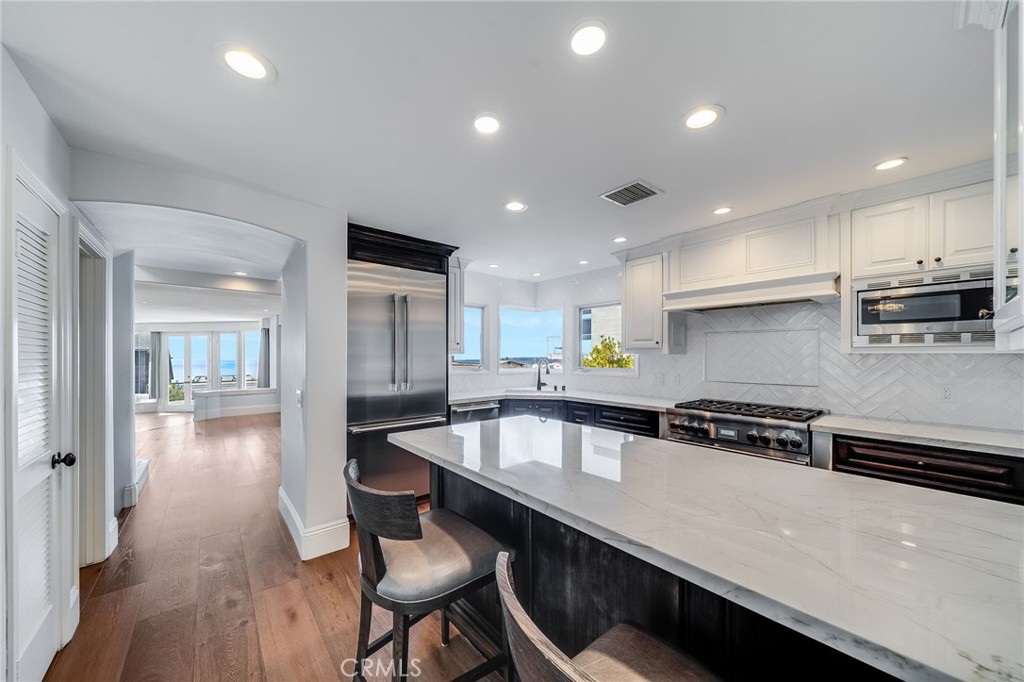896 Quivera, Laguna Beach CA 92651 - photo 16