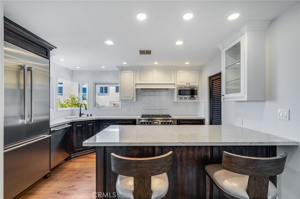 896 Quivera, Laguna Beach CA 92651 - photo 17