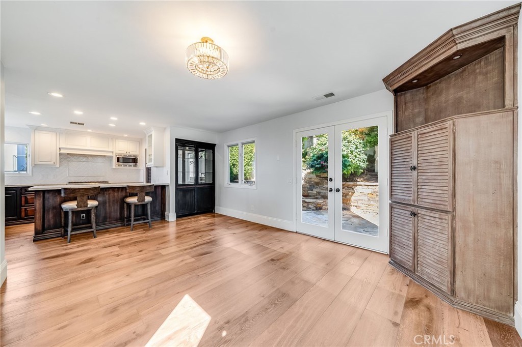 896 Quivera, Laguna Beach CA 92651 - photo 19
