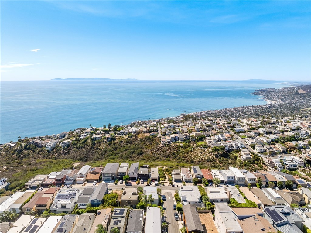 896 Quivera, Laguna Beach CA 92651 - photo 30