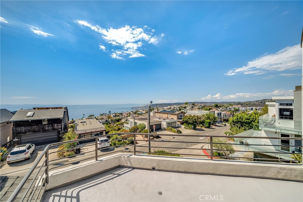 896 Quivera, Laguna Beach CA 92651 - photo 31