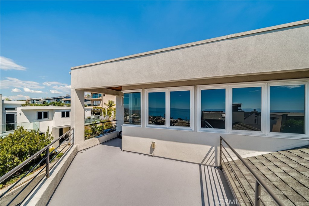 896 Quivera, Laguna Beach CA 92651 - photo 33