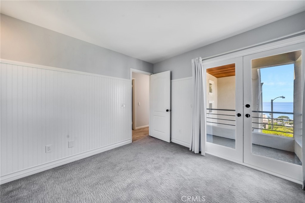 896 Quivera, Laguna Beach CA 92651 - photo 37