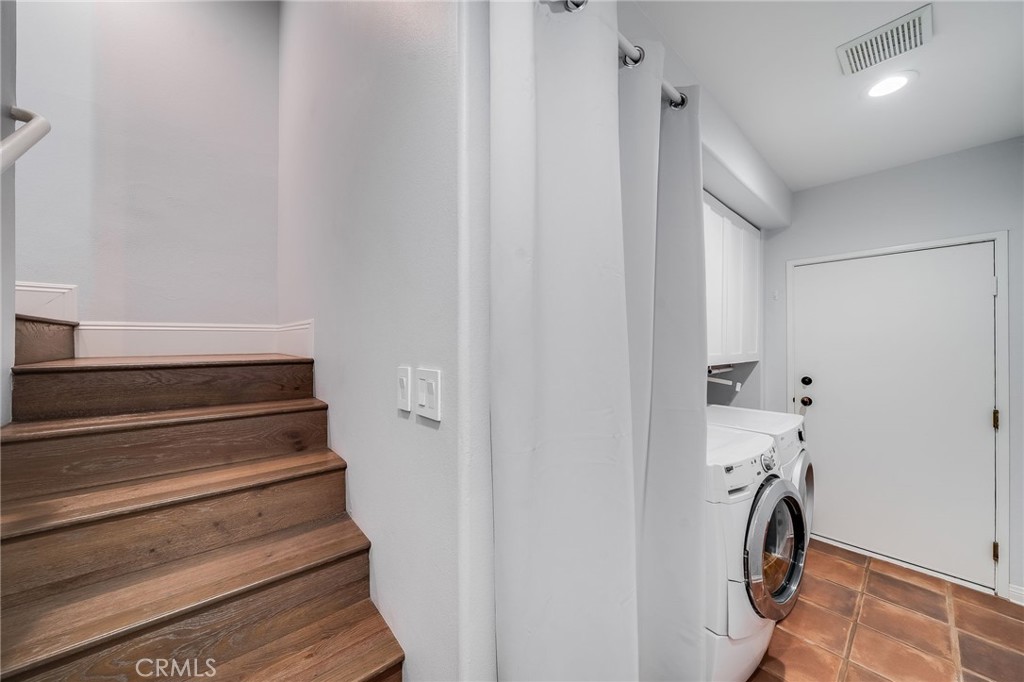 896 Quivera, Laguna Beach CA 92651 - photo 45
