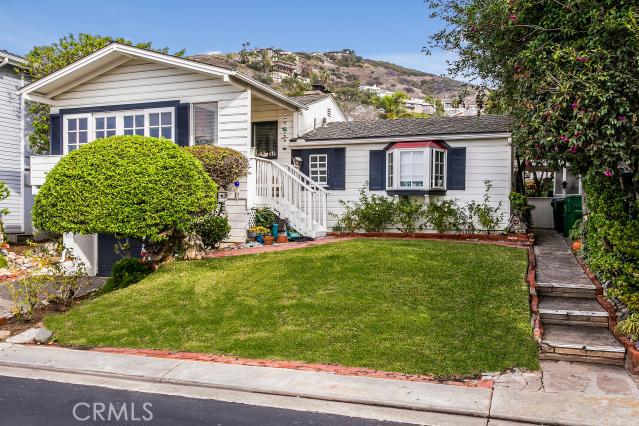 Enchanting Beach Cottage! - 9 N Callecita, Laguna Beach CA 92651 - photo 1